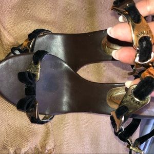 Marc Jacobs velvet heels